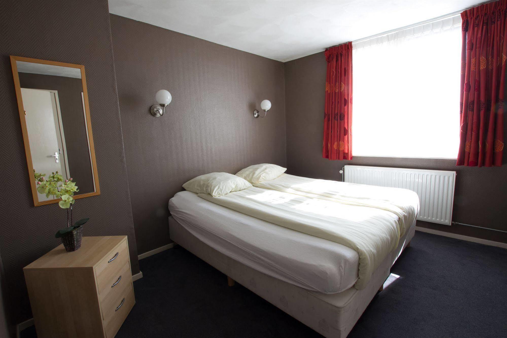 Hotel Velsen IJmuiden Exteriör bild